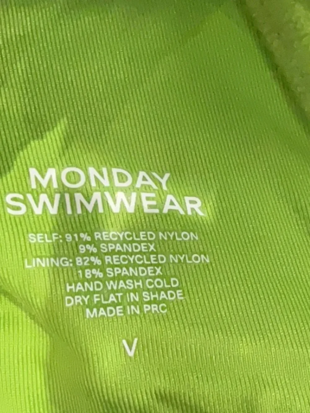 NWT Monday Swimwear Capri Top Green Pear Wide Rib size V